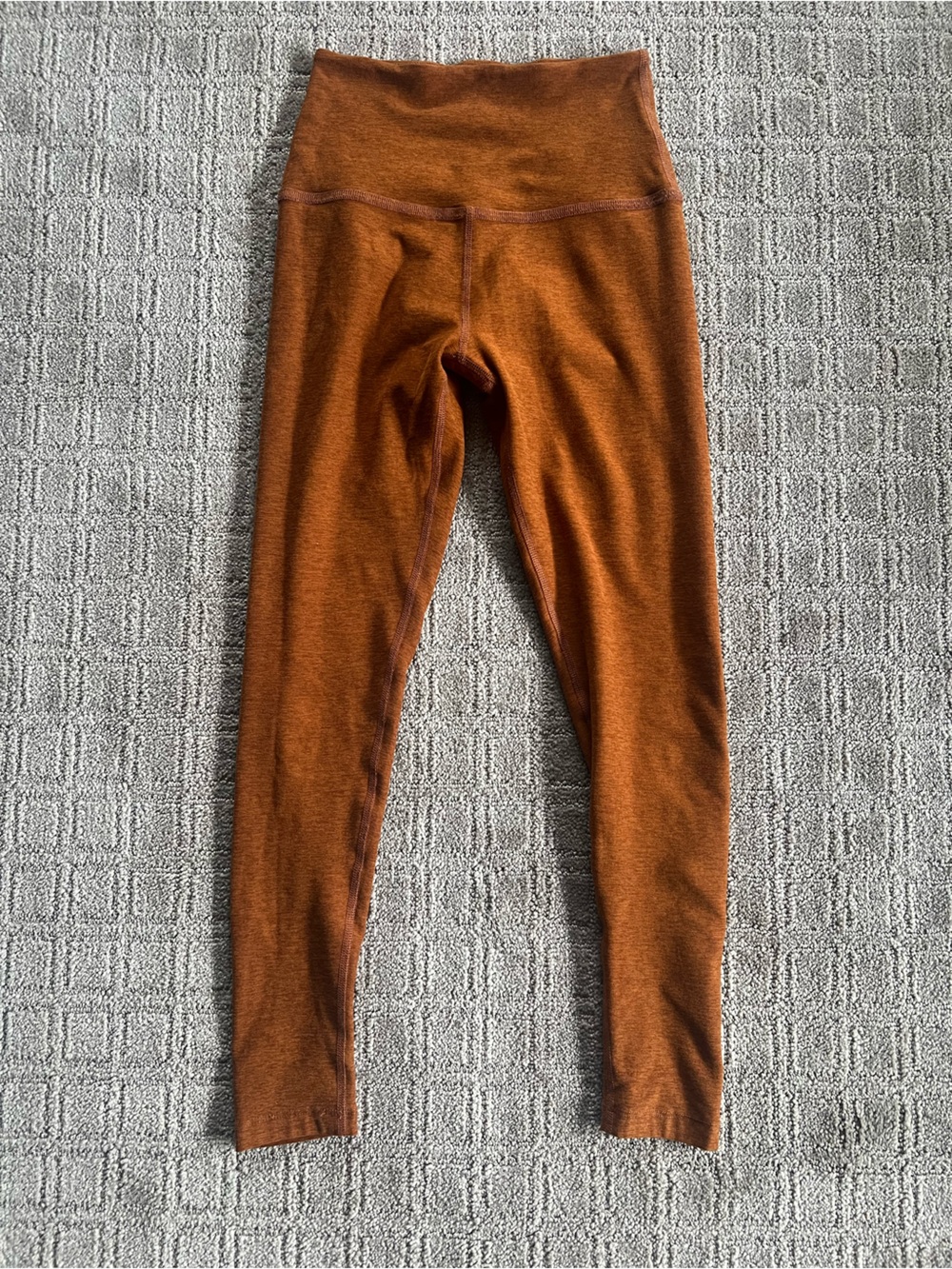 Beyond Yoga High-Rise “Caught in the Midi Leggings Rust orange